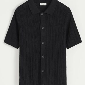 Kort mouwen shirt met een gat erin