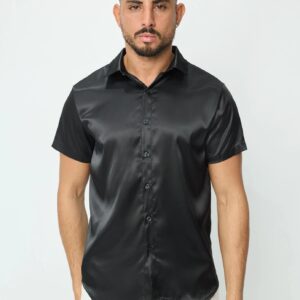 Klassiek, opvallend, effen satijnen overhemd met korte mouwen