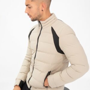 Korte gewatteerde donsjas