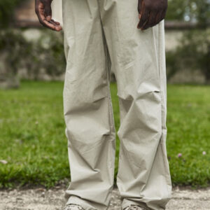 Parachutebroek verstelbaar in de taille en enkels