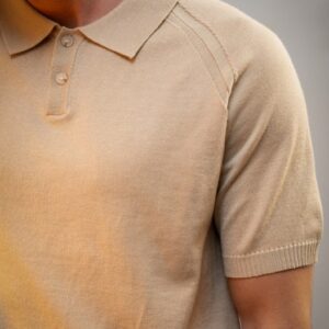 Effen gebreid poloshirt met korte mouwen