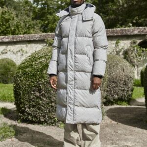 Lange donsjas met herhalend patroon