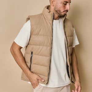 Mouwloos gewatteerd donsjack